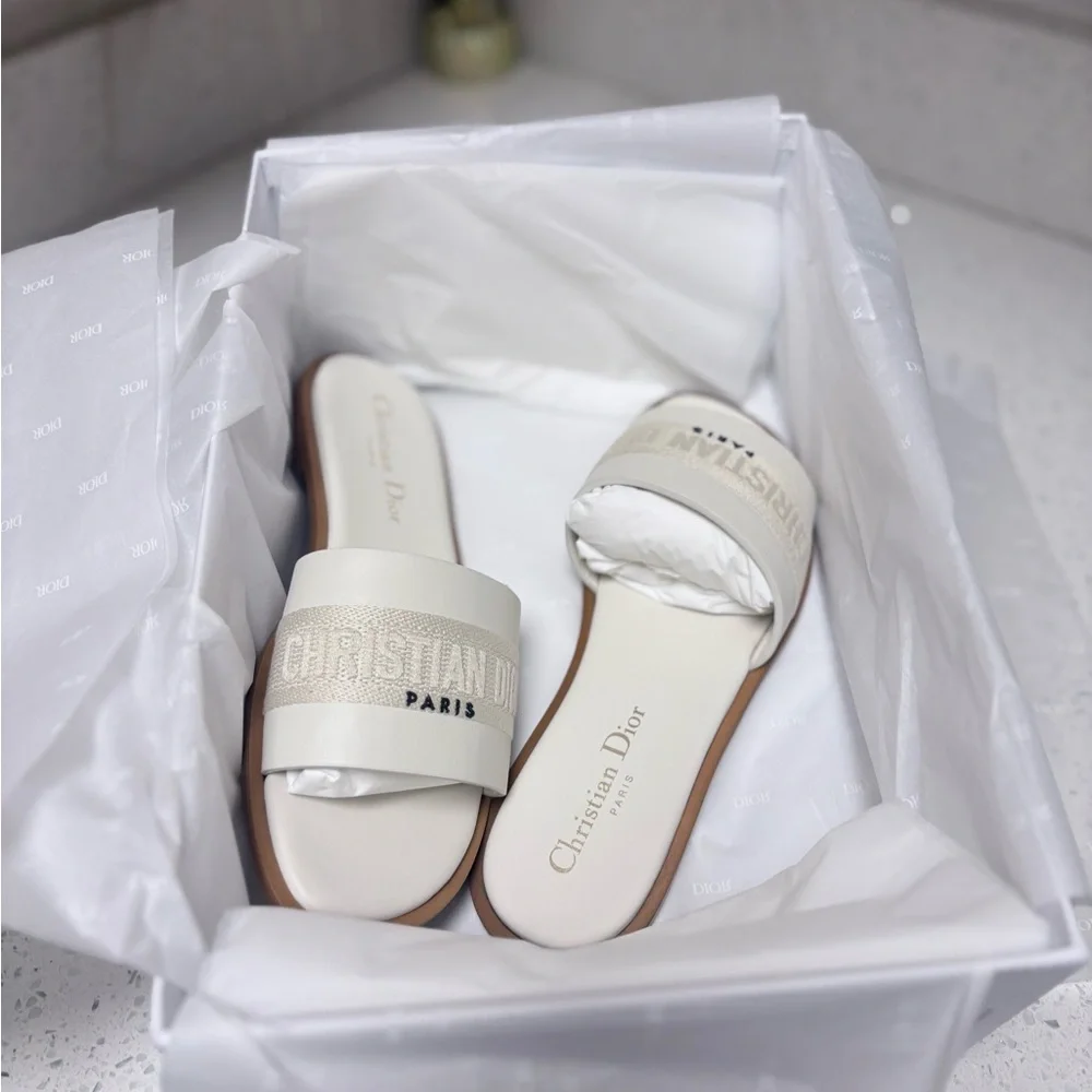 DWAY Dior Women’s White Slide Sandals - Paris Logo Sz:5 - Picture 5 of 8
